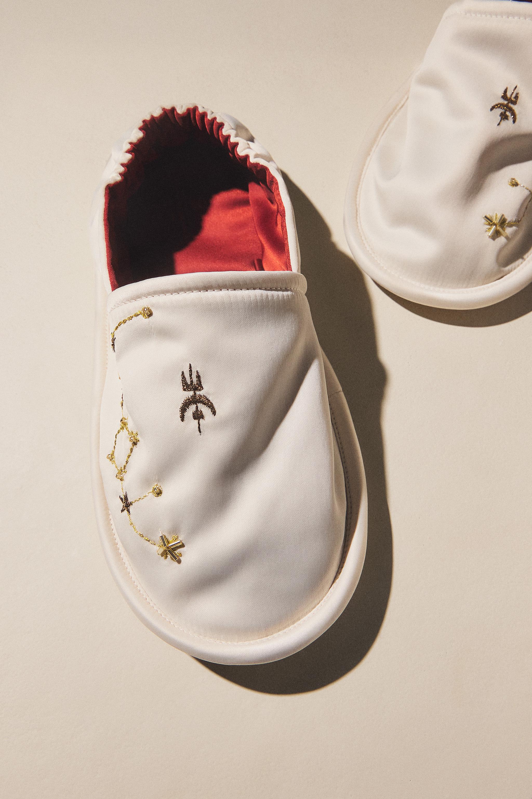 EMBROIDERED LEATHER-SOLE MOROCCAN SLIPPERS | MARISA BERENSON